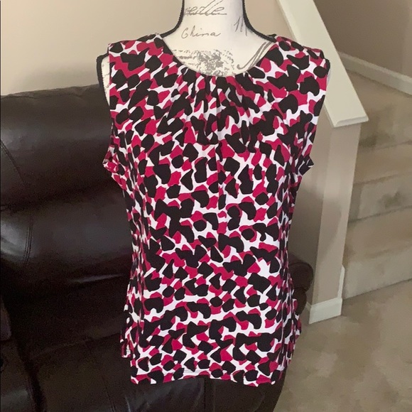 Ladies top - Picture 1 of 5